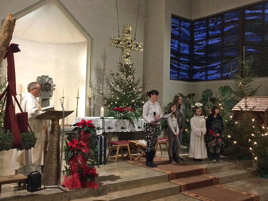 Kinderchristmette mit Krippenspiel in St Maria